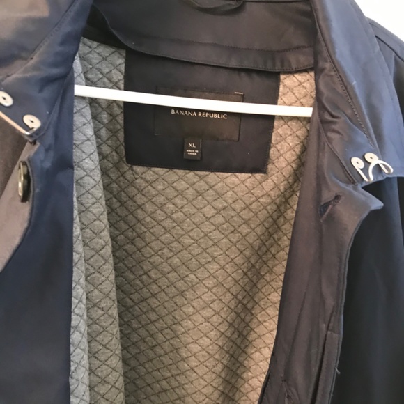 Banana Republic trench w/ removable lining - Picture 2 of 8